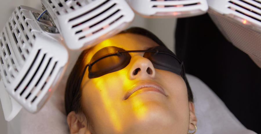 Fight Ageing With Yellow LED Light Therapy