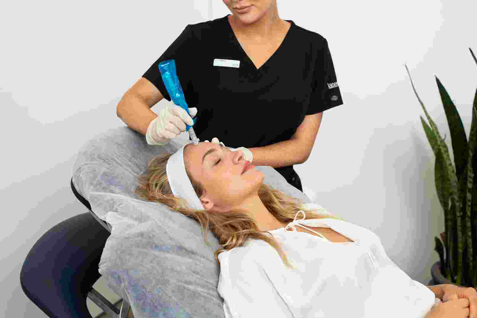 20210211_LCA_30_Carah Skin in Clinic_2737.jpg