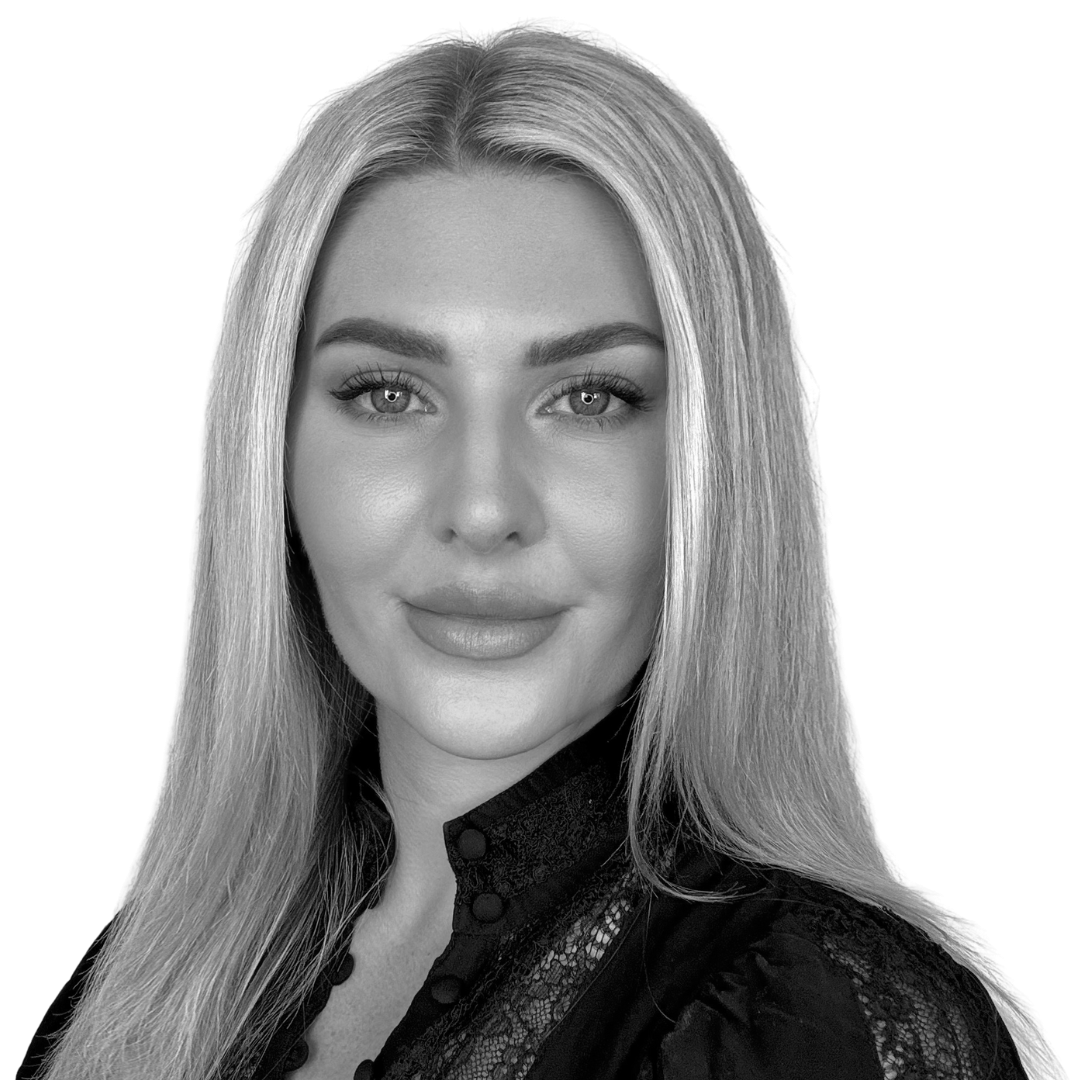 Alexandra Owen .png